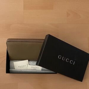 Gucci brown Leather Zip Wallet